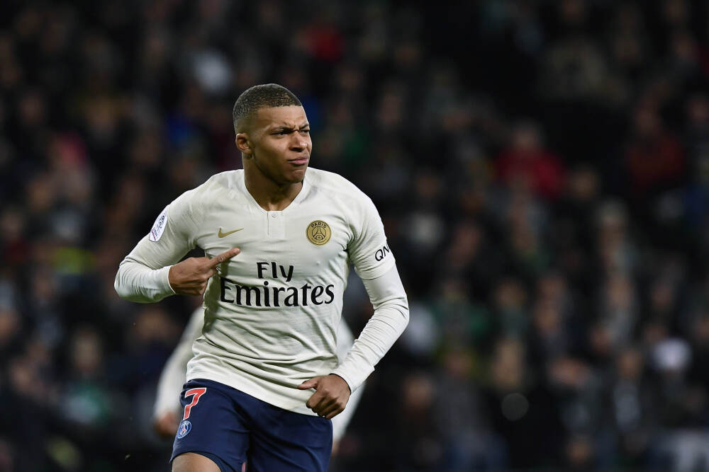 主播说丨胖东来50万年薪招聘翻译，13万人注册关注，只招2人